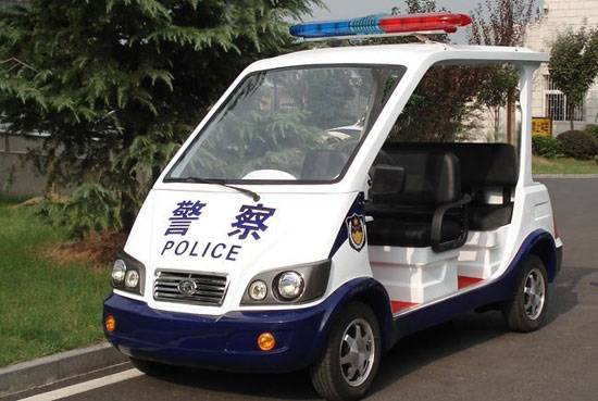 警用巡逻车